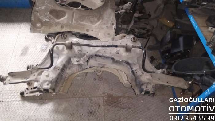 Renault Fluence Çıkma Motor Alt Beşiği Traversi